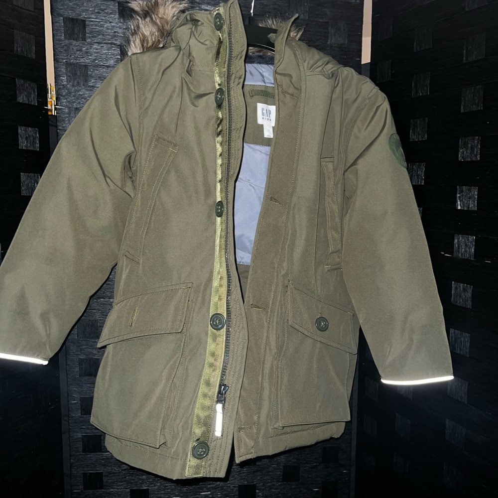 Kids - Gap Coat- Size S - Gently worn